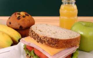 Продукты, которые нельзя давать детям в школу, для их здоровья