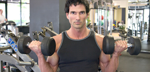 Семейный фитнес-клуб, мужчина Семейный фитнес-клуб, мужчина