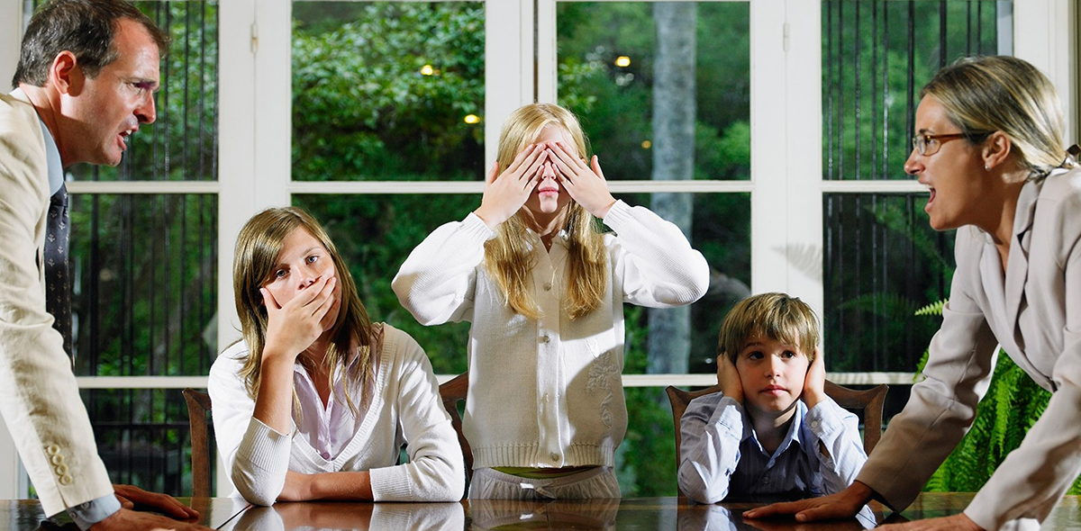 Статистика говорит, что чаще всего случаи преждевременного полового созревания встречаются у детей из неполных семей — без отца. Статистика говорит, что чаще всего случаи преждевременного полового созревания встречаются у детей из неполных семей — без отца.