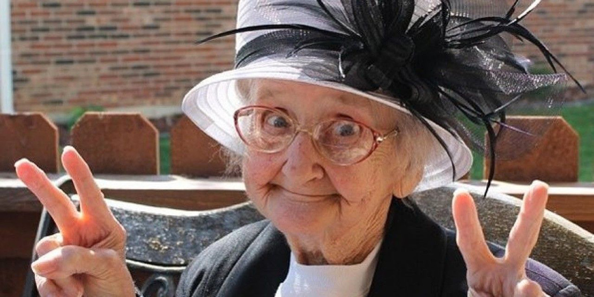 Чешские ученые убеждены в позитивной роли бабушек в воспитании внуков. Они считают, что основной особенностью чешских бабушек является их сильная привязанность и любовь к внукам. Чешские ученые убеждены в позитивной роли бабушек в воспитании внуков. Они считают, что основной особенностью чешских бабушек является их сильная привязанность и любовь к внукам.