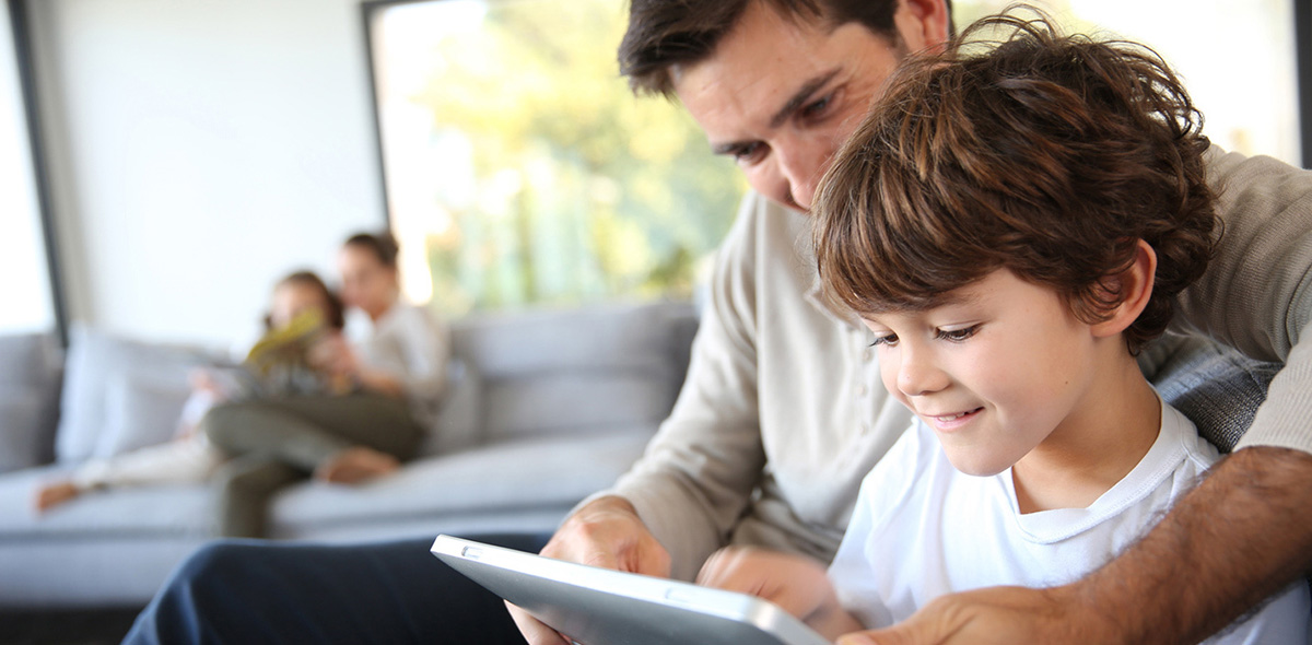 Принуждение — это опасная ошибка в воспитании ребенка. Ведь желать чего-то вместо ребенка — все равно, что плыть против течения: силы быстро закончатся, а расстояние до желаемого пункта назначения не сократится ни на сантиметр. Принуждение — это опасная ошибка в воспитании ребенка. Ведь желать чего-то вместо ребенка — все равно, что плыть против течения: силы быстро закончатся, а расстояние до желаемого пункта назначения не сократится ни на сантиметр.