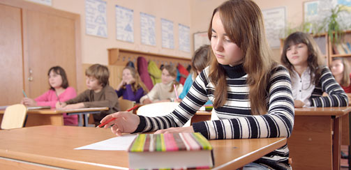 Выбирая спецшколу или гимназию для ребенка, нужно в первую очередь учитывать желание самого ребенка. Ведь когда родители хотят что-то вместо своих детей, они и себя, и своих дочерей и сыновей обрекают на несчастливую жизнь под названием «плывем бесполезно Выбирая спецшколу или гимназию для ребенка, нужно в первую очередь учитывать желание самого ребенка. Ведь когда родители хотят что-то вместо своих детей, они и себя, и своих дочерей и сыновей обрекают на несчастливую жизнь под названием «плывем бесполезно