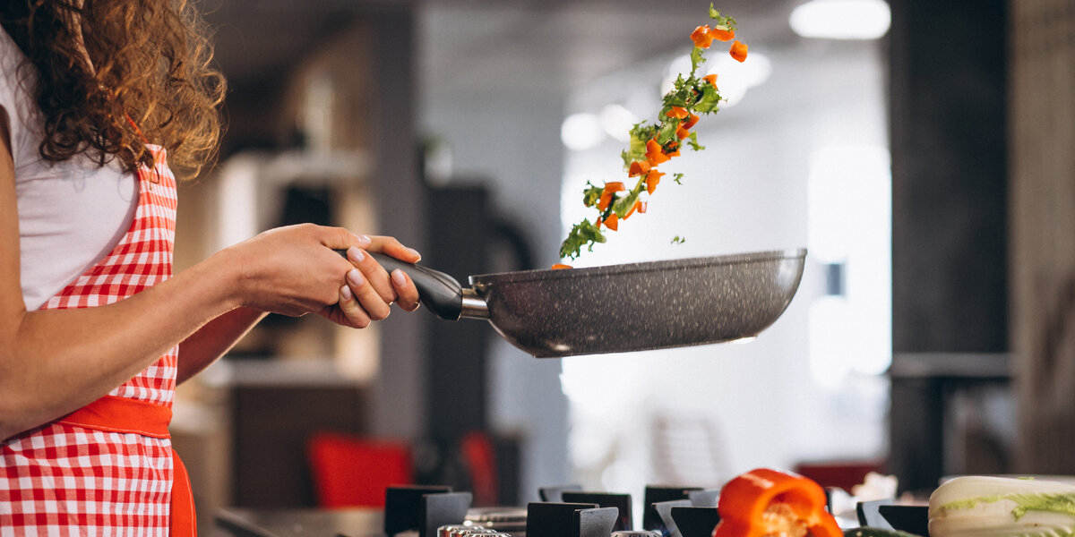 Пожарить, но не сжечь! Какую сковороду выбрать? Пожарить, но не сжечь! Какую сковороду выбрать?