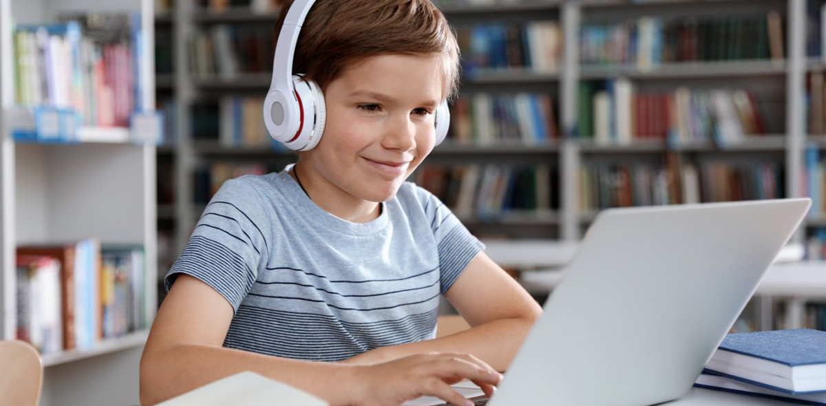 Социальная сеть для ребенка — это новый мир, в котором он может общаться с бесконечным количеством пользователей, размещать свои фотографии и видеоролики, играть в онлайн игры со своими новыми виртуальными друзьями. Социальная сеть для ребенка — это новый мир, в котором он может общаться с бесконечным количеством пользователей, размещать свои фотографии и видеоролики, играть в онлайн игры со своими новыми виртуальными друзьями.