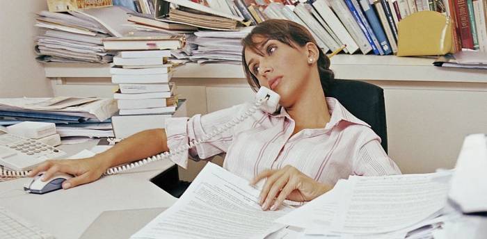 качества секретаря, кипа бумаг качества секретаря, кипа бумаг