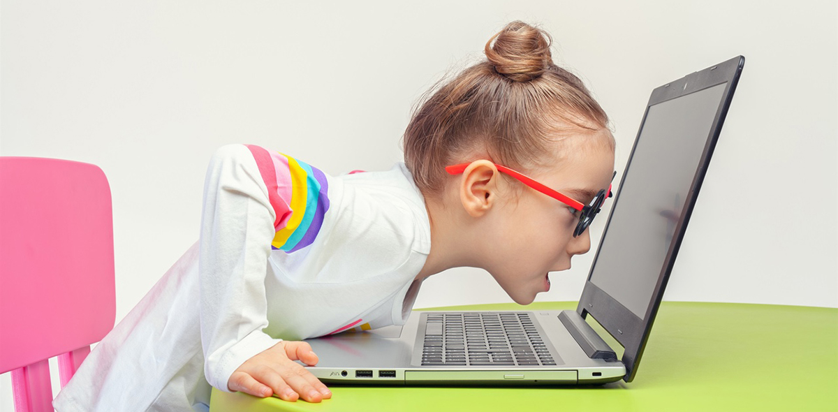 Психологи до сих пор не пришли к единому мнению, хорошо ли для ребенка виртуальное общение или плохо. Психологи до сих пор не пришли к единому мнению, хорошо ли для ребенка виртуальное общение или плохо.