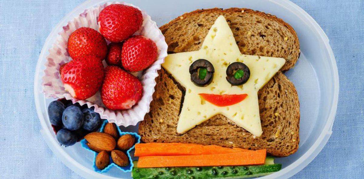 Что приготовить на полдник - вопрос далеко не праздный. В детском питании не бывает второстепенных вещей. Важно все – от режима до меню. Ведь еда – это те кирпичики из которых складывается здоровье и гармоничное формирования вашего малыша. Важнее может Что приготовить на полдник - вопрос далеко не праздный. В детском питании не бывает второстепенных вещей. Важно все – от режима до меню. Ведь еда – это те кирпичики из которых складывается здоровье и гармоничное формирования вашего малыша. Важнее может